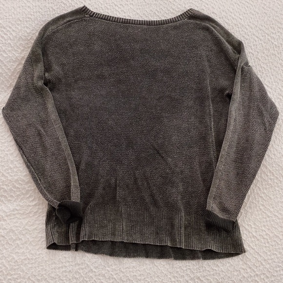 American Eagle / Gray Crew Neck Sweater - Picture 3 of 6